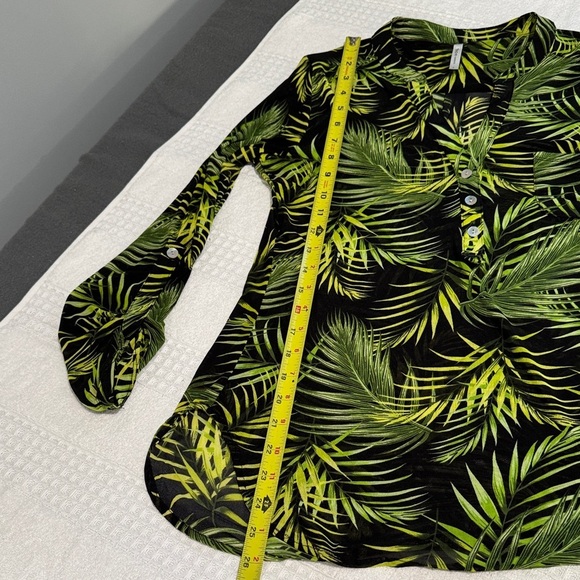 Tropical Leaf Print Casual Button Down Shirt - Picture 5 of 7